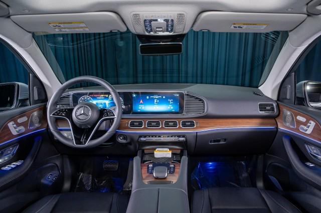 new 2025 Mercedes-Benz GLE 450e car, priced at $83,860