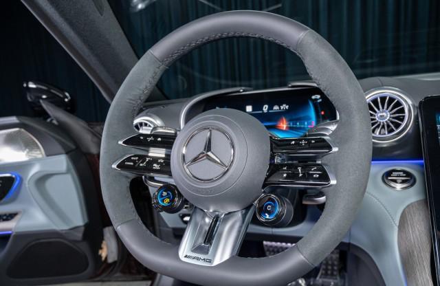 new 2025 Mercedes-Benz AMG SL 55 car, priced at $169,730