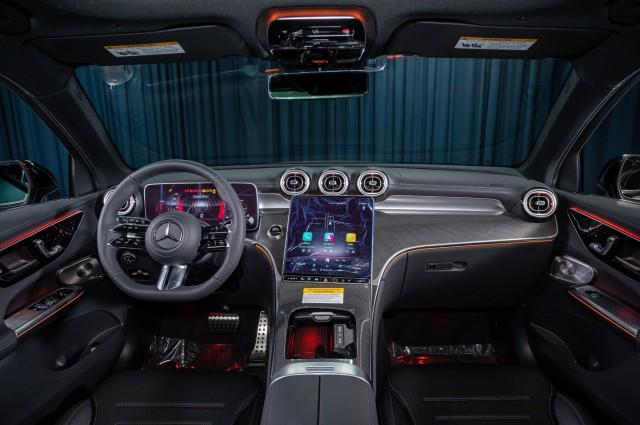 new 2025 Mercedes-Benz GLC 350e car, priced at $72,425