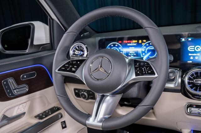new 2025 Mercedes-Benz EQB 250 car, priced at $61,050
