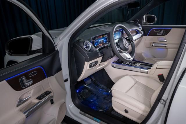new 2025 Mercedes-Benz EQB 250 car, priced at $61,050
