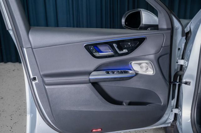 new 2025 Mercedes-Benz GLC 300 car, priced at $61,025