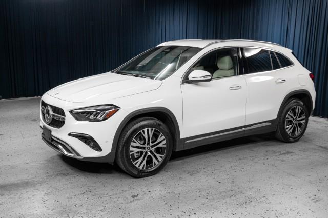 used 2025 Mercedes-Benz GLA 250 car, priced at $33,994