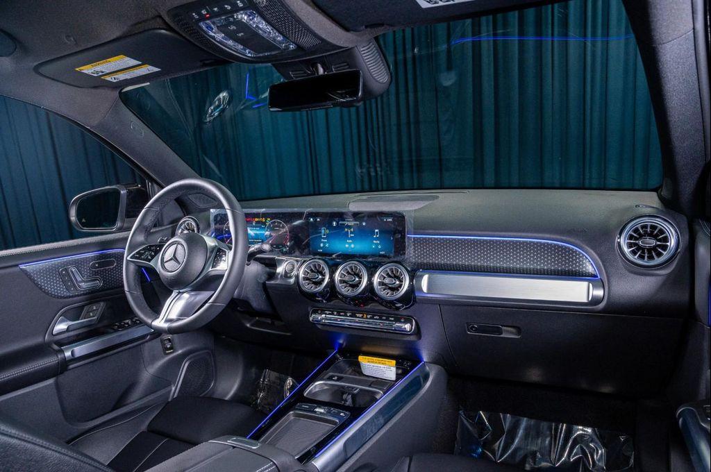 new 2025 Mercedes-Benz GLB 250 car, priced at $47,420