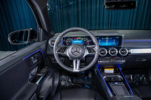 new 2025 Mercedes-Benz GLB 250 car, priced at $47,420