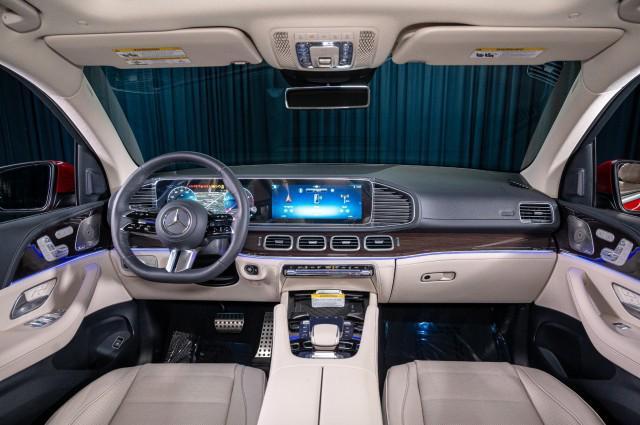 new 2025 Mercedes-Benz GLS 450 car, priced at $101,740