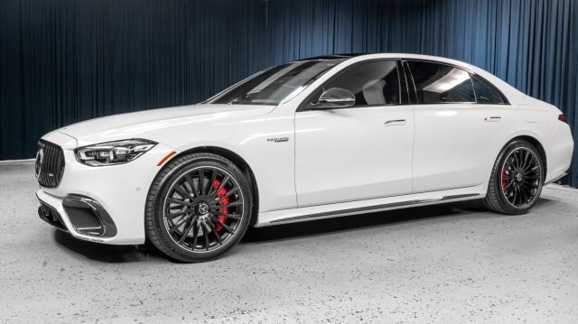 new 2025 Mercedes-Benz AMG S 63 E car, priced at $224,300