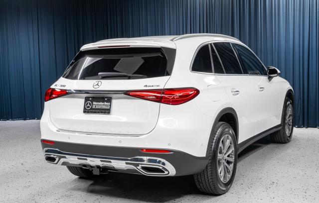 new 2024 Mercedes-Benz GLC 300 car, priced at $53,225