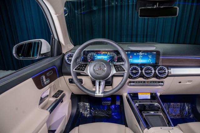 new 2025 Mercedes-Benz GLB 250 car, priced at $51,995