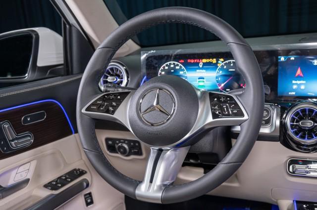 new 2025 Mercedes-Benz GLB 250 car, priced at $51,995