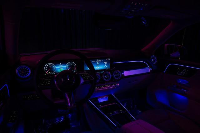 new 2025 Mercedes-Benz GLB 250 car, priced at $51,995