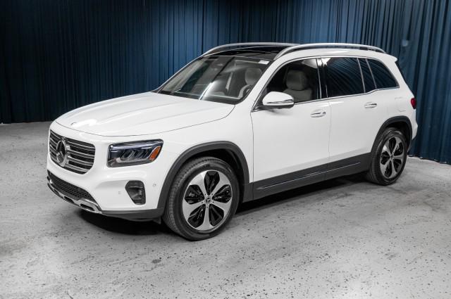 new 2025 Mercedes-Benz GLB 250 car, priced at $51,995