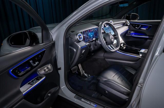 new 2025 Mercedes-Benz GLC 300 car, priced at $63,545