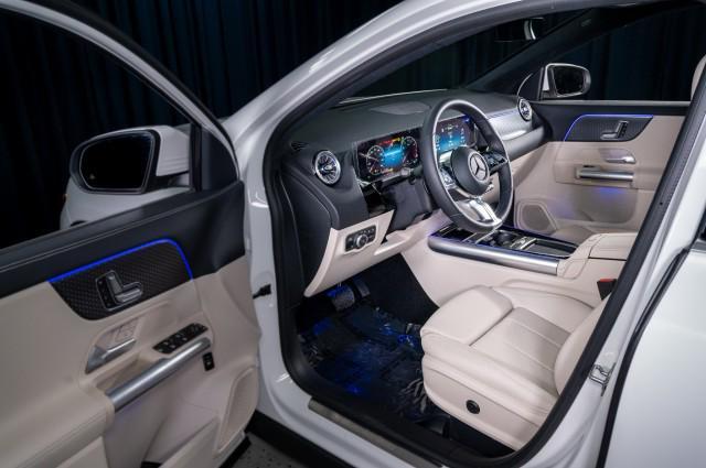 new 2025 Mercedes-Benz GLA 250 car, priced at $44,345