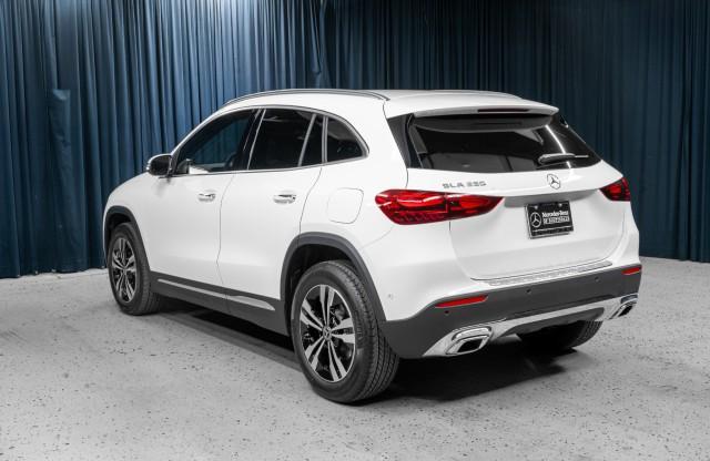 new 2025 Mercedes-Benz GLA 250 car, priced at $44,345