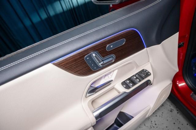 new 2025 Mercedes-Benz GLB 250 car, priced at $51,745