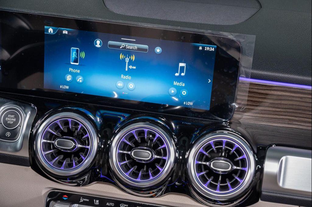 new 2025 Mercedes-Benz GLB 250 car, priced at $47,470