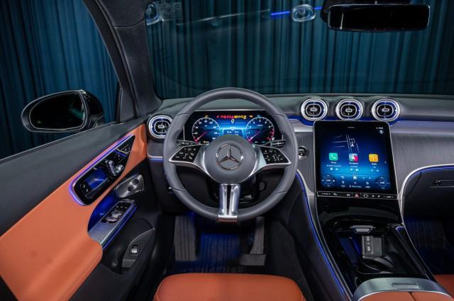 new 2025 Mercedes-Benz GLC 300 car, priced at $57,565