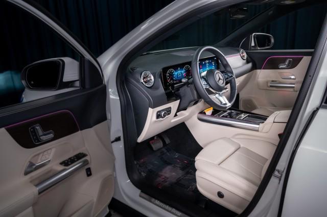 new 2025 Mercedes-Benz GLA 250 car, priced at $47,665