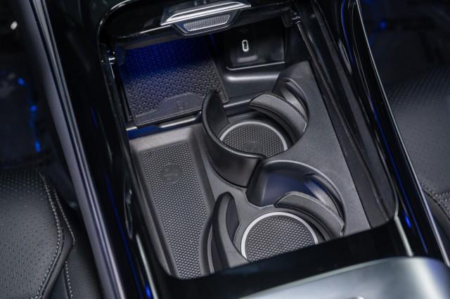 new 2025 Mercedes-Benz GLC 300 car, priced at $58,175