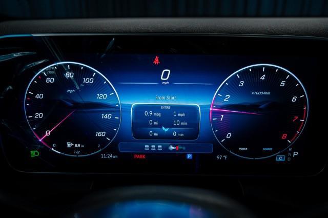 new 2025 Mercedes-Benz GLC 300 car, priced at $58,175