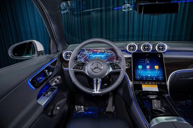 new 2025 Mercedes-Benz GLC 300 car, priced at $58,175
