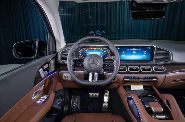 new 2025 Mercedes-Benz GLS 450 car, priced at $98,165