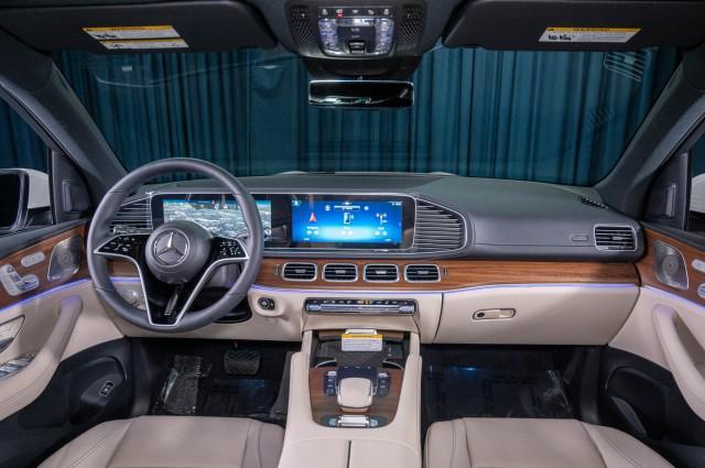 new 2025 Mercedes-Benz GLS 450 car, priced at $92,105