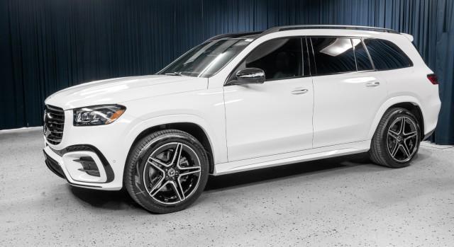 new 2025 Mercedes-Benz GLS 450 car, priced at $97,180