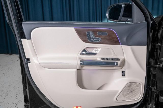 used 2025 Mercedes-Benz GLB 250 car, priced at $42,994