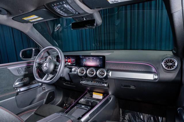 new 2025 Mercedes-Benz GLB 250 car