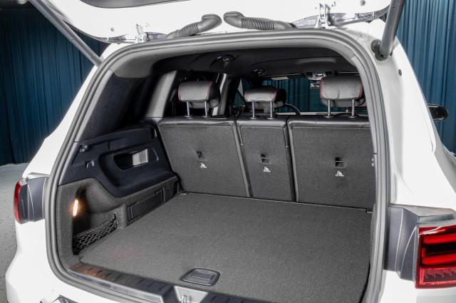 new 2025 Mercedes-Benz GLB 250 car
