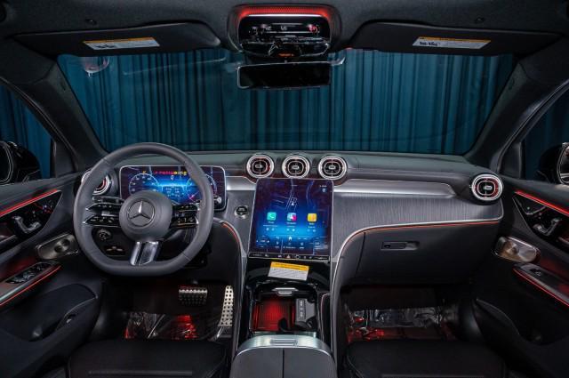 new 2025 Mercedes-Benz GLC 300 car, priced at $68,515