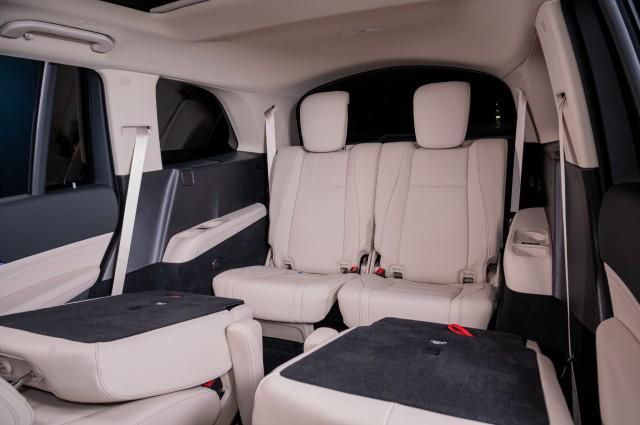 new 2026 Mercedes-Benz GLS 450 car, priced at $91,705