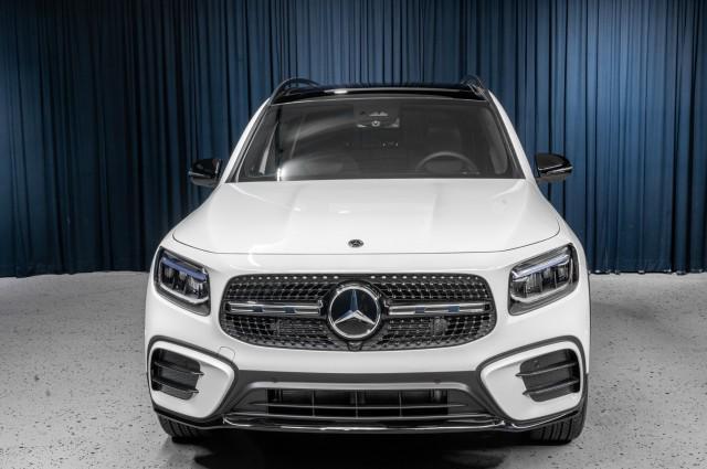 new 2024 Mercedes-Benz GLB 250 car, priced at $52,730