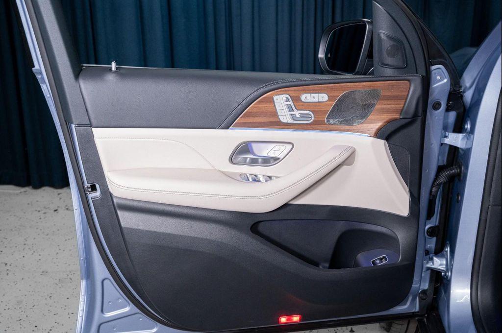 new 2026 Mercedes-Benz GLS 580 car, priced at $129,400