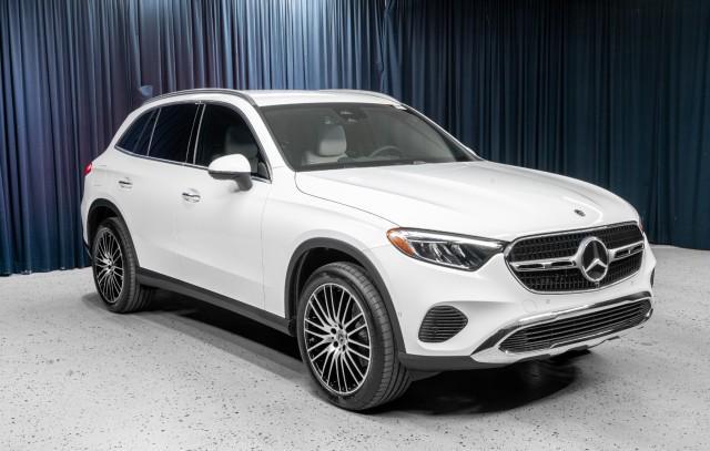new 2025 Mercedes-Benz GLC 300 car, priced at $54,735