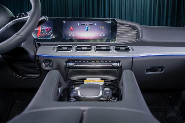 new 2025 Mercedes-Benz GLE 450 car, priced at $89,670
