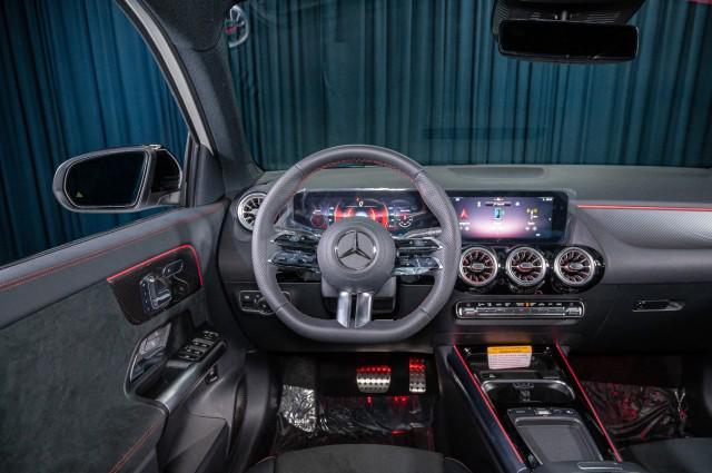 new 2025 Mercedes-Benz GLA 250 car, priced at $52,120