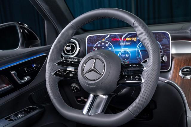 new 2025 Mercedes-Benz GLC 350e car, priced at $71,225
