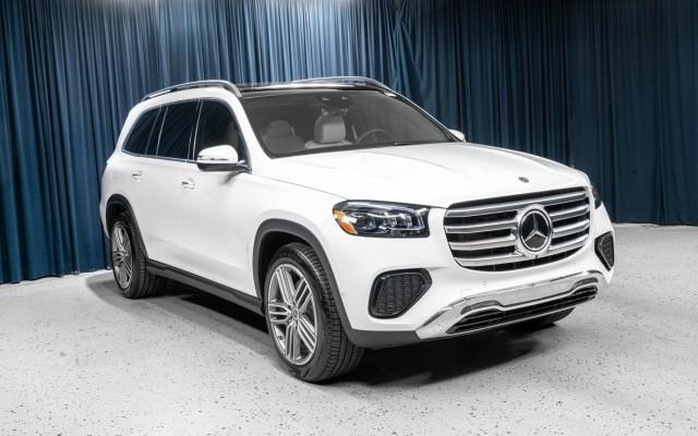 new 2025 Mercedes-Benz GLS 450 car, priced at $92,325