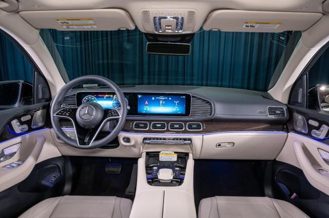 new 2025 Mercedes-Benz GLE 450 car, priced at $86,685