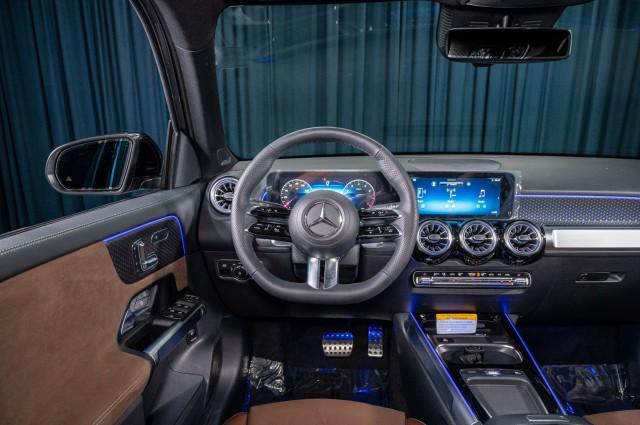 new 2024 Mercedes-Benz GLB 250 car, priced at $55,950