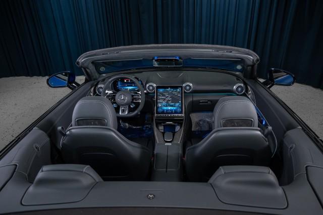 new 2025 Mercedes-Benz AMG SL 55 car, priced at $169,580