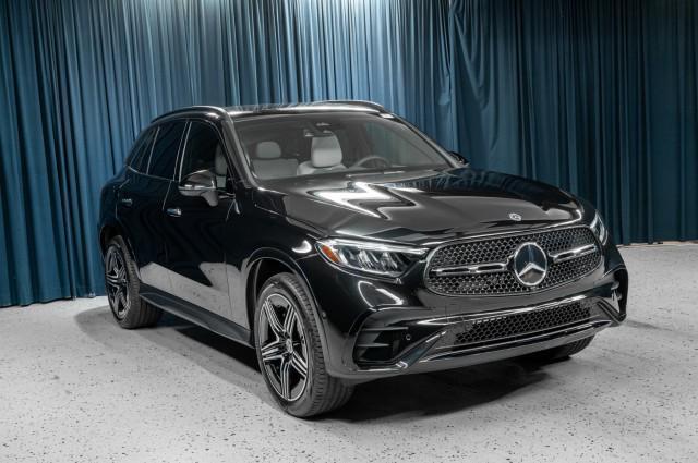 new 2024 Mercedes-Benz GLC 300 car, priced at $58,595