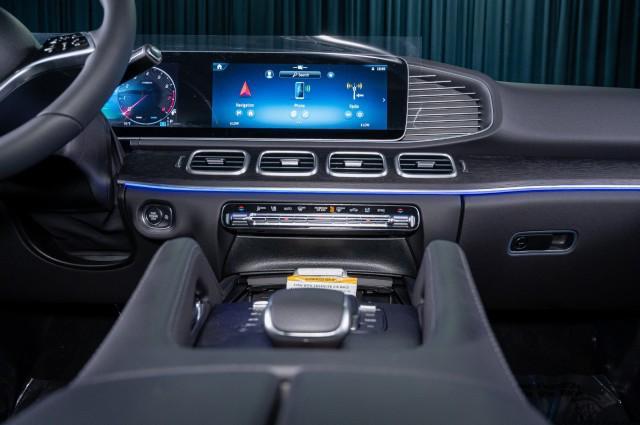 new 2025 Mercedes-Benz GLE 350 car, priced at $71,000