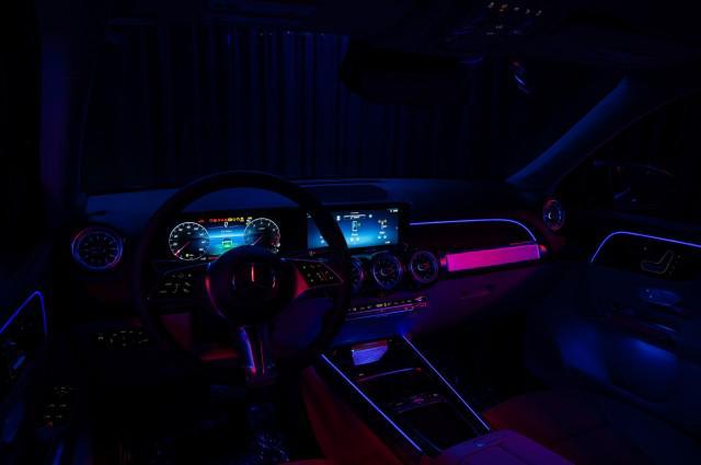 new 2025 Mercedes-Benz GLB 250 car, priced at $50,895