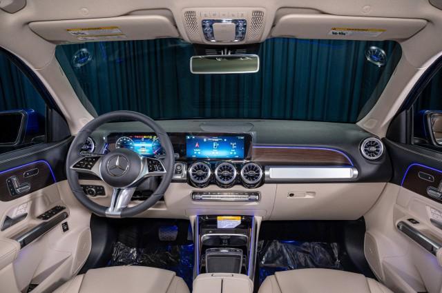 new 2025 Mercedes-Benz GLB 250 car, priced at $50,895
