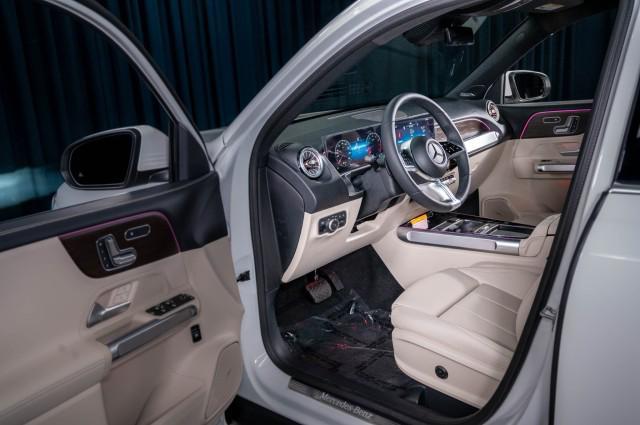 new 2025 Mercedes-Benz GLB 250 car, priced at $49,565