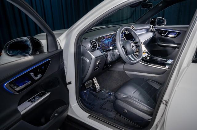 new 2025 Mercedes-Benz GLC 300 car, priced at $58,925